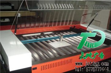 天地廣告?zhèn)髅綄I(yè)從事高品質(zhì)吸塑發(fā)光字制作、安裝、維護一體化的廣告服務(wù)型企業(yè)